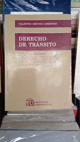 Derecho De Tránsito / Valentín Lorences